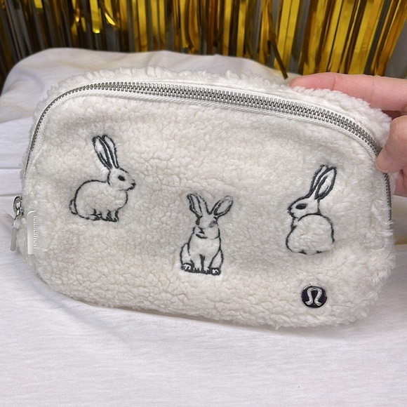 NWT - LULULEMON LUNAR NEW YEAR SHERPA EVERYWHERE BELT BAG -2nd - Picture 13 of 16